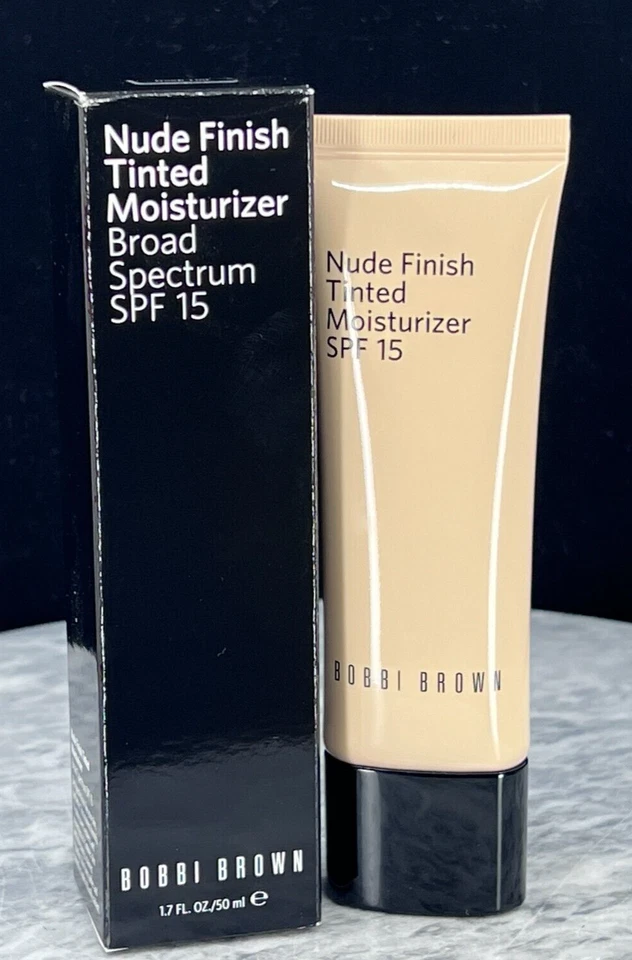 Bobbi Brown Womens Nude Finish Tinted Moisturizer SPF 15