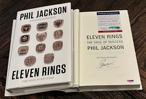 Libro de Once Anillos Firmado por Phil Jackson Bulls Lakers Entrenador 11x Campeón PSA Auténtico - Imagen 1 de 5