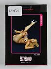 Legend 1/18 Blond Girl Posing on the Floor [Resin Figure Model kit] LF1801