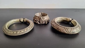 3X ANTICHI Bracciali Beduini Ebraici Tribali Yemeniti Argento Fatti a Mano 196 G - Foto 1 di 10