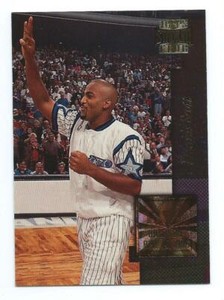 1996-97 Stadium Club Insert Golden Moments #GM4 Dennis Scott Magic