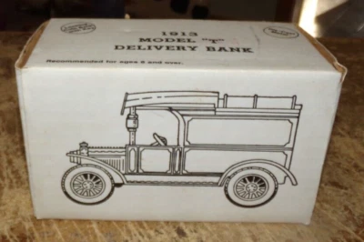 1989 ertl massey-ferguson 1913 ford model T delivery van coin bank new - Image 1 of 4