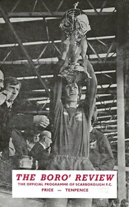 SCARBOROUGH V WIGAN ATLETICO ~NORTHERN PREMIER LEAGUE ~ 6 NOVEMBRE 1976 - Foto 1 di 2