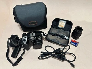 Nikon COOLPIX 5000 10.0MP Digital Camera - Powers On / Not Tested - Picture 1 of 1