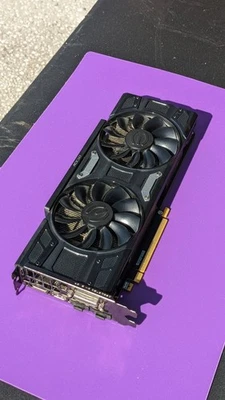 Tarjeta de gráficos EVGA GeForce GTX 1060 6 GB SSC 06G-P4-6267-KR Foto 1 de 4