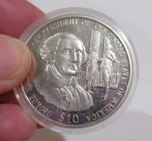 George Washington commemorative $10 coin from Liberia! 33 mm. UNtested - Picture 1 of 6