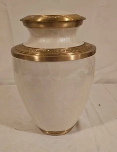 Forevermore Cremation Urn Beautiful Pearl Color W Brass Accents NIB FREE SHIP! - Bild 1 von 2
