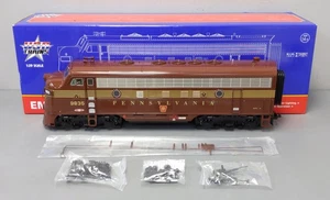 USA Trains R22383 G Pennsylvania F-7 A Diesel Locomotive - Picture 1 of 10