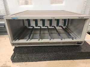 Tektronix TM5006 Mainframe - Picture 1 of 2