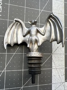 Ron de peltre Bacardi Bat Pourer - Imagen 1 de 9