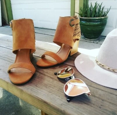 The Katherine Sandals 8.5 - Image 1 of 4