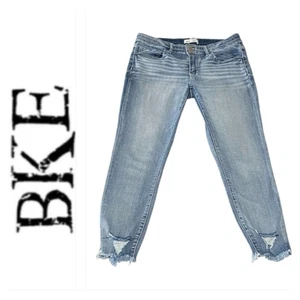 Pantalones de mezclilla ajustados al tobillo tiro medio calce universal BKE Payton con hebilla talla 31 x 27 elásticos - Imagen 1 de 15