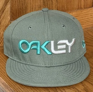 Oakley Baseball Hat Cap Fitted 7 1/4 Flat Bill Green New Era - Picture 1 of 5