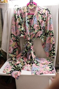 Victoria's Secret VTG Gold Label Robe P/S Pink Green Floral Extra added Teal Tie - Picture 1 of 4