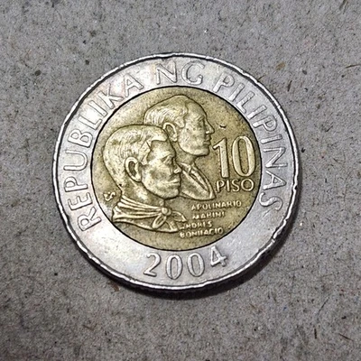 FILIPINAS 🇵🇭 MONEDA DIEZ (10) PISO 2004 Foto 1 de 2