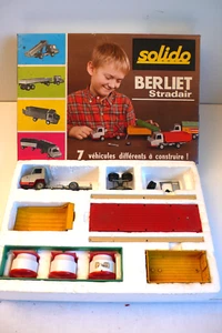SOLIDO DÉMONTABLE COFFRET BERLIET STRADAIR ANCIEN ANNÉES 60/70 BON ÉTAT - Picture 1 of 8