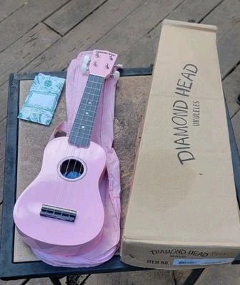  New Diamond Head DU-10 Soprano Ukulele Pink  Boxed - Image 1 of 4