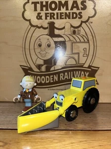 BOB BUILDER BRIO! COMPAT TRENO IN LEGNO THOMAS FRIENDS! Aratro PAZZANEVE! - Foto 1 di 12