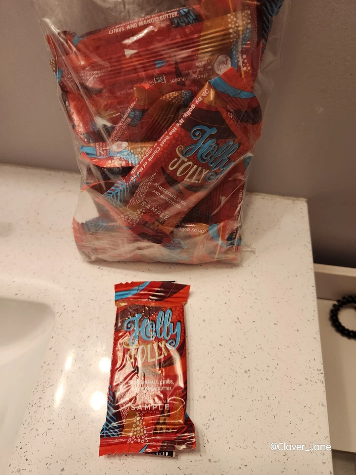 13 Perfectly Posh Holly Jolly 1oz samples - Image 1 of 1