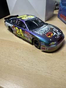 AZIONE 1:24 2001 JEFF GORDON LOONEY TUNES MONTE CARLO 400 BUGS BUNNY senza scatola - Foto 1 di 10