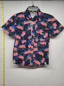 Free Planet Shirt S 8 USA Flag Patriotic Short Sleeve Button Front 4 July  - Picture 1 of 5