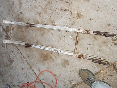 1980 Skidoo 500 L/C Everest Electro: AMBOS OS TRILHOS com BARRAS TRANSVERSAIS - Imagem 1 de 3