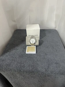 Michael Kors Sport Chronograph MK5076 Women's Wrist Watch - Silver - Picture 1 of 7