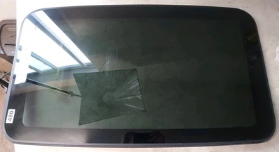 2006-2011 HHR Roof Glass OEM 15907354 SUNROOF SUN ROOF - Image 1 of 4