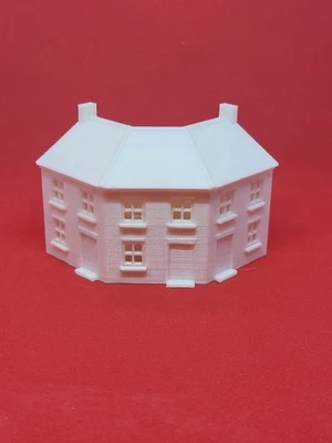 VILLAGESCENECRAFT N Gauge Railway Terraced CORNER House 1890s Industrial Building 3D Printed White