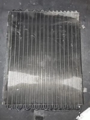 BMW 525I 1992 condensador de aire acondicionado 2,5 tracción trasera Foto 1 de 4