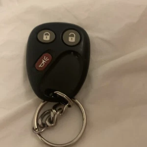 ORIGINAL CHEVROLET GMC BUICK SAAB 02-09 OEM REMOTE KEY LESS FOB ENTRY 3-BUTTONS - Picture 1 of 3