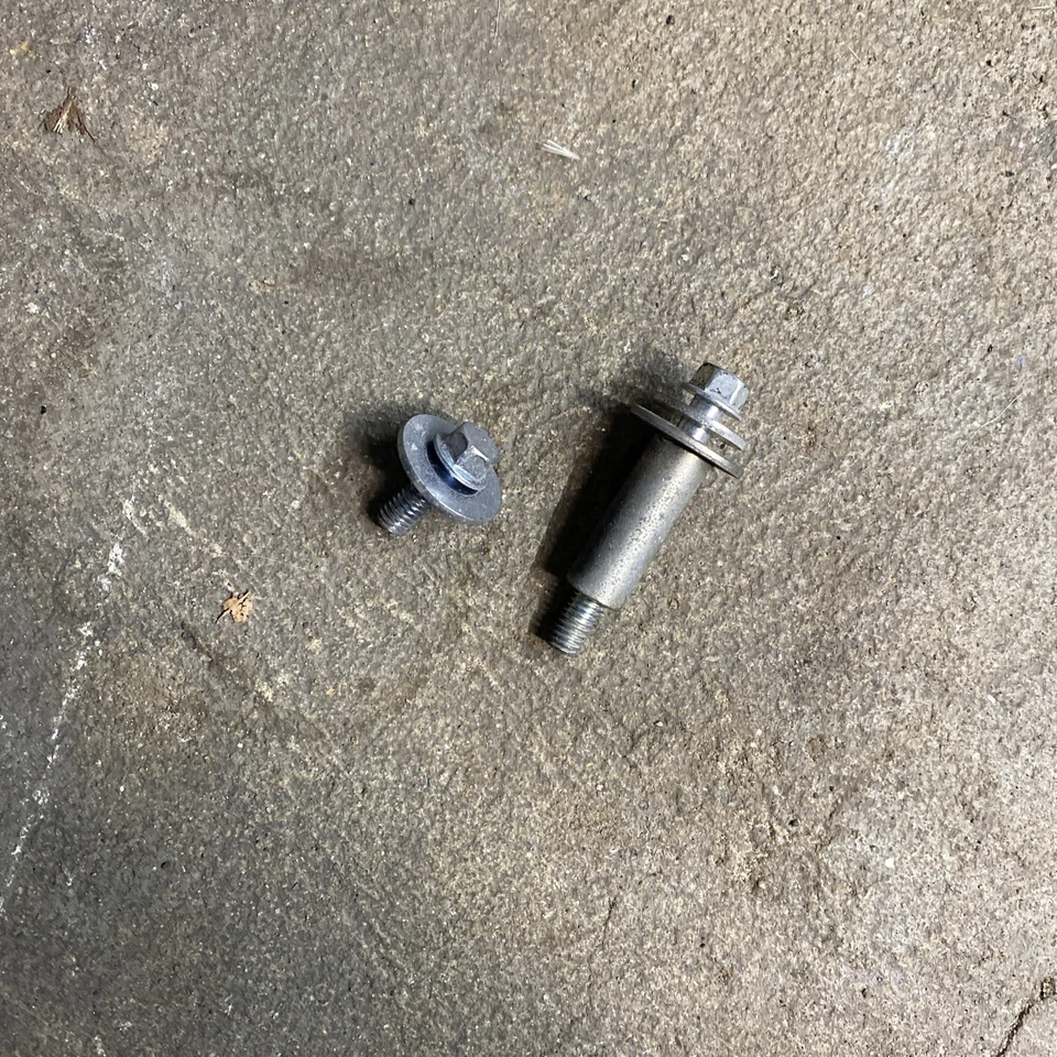 13-17 Kawasaki Ninja 300 tanque de agua refrigerante depósito botella perno de mudamiento  Foto 1 de 1