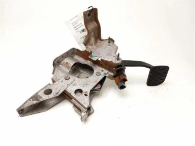 Nissan Altima 2012 pedal de freno OEM Foto 1 de 4