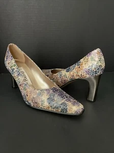 Proxy Brand Women’s Made In Spain Shoe Size 8M Floral Mosaic PumpStyle Gray Heel - Picture 1 of 6