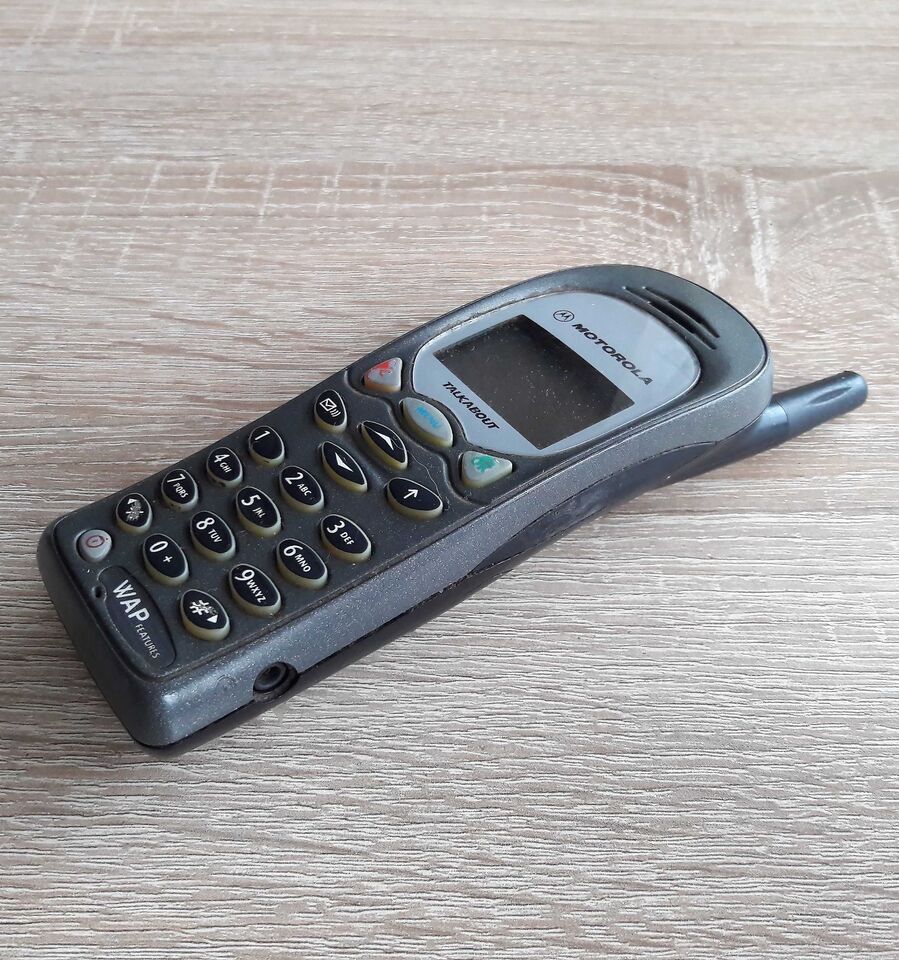 Сотовый телефон Моторола Talkabout. Телефон Моторола старые 2000х. Motorola старые модели. Motorola Старая тонкая. Моторола старые модели