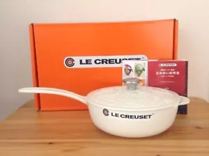 Le Creuset Saucier cotton White olive branch relief 21cm/8.2" one-handed pot - Picture 1 of 9