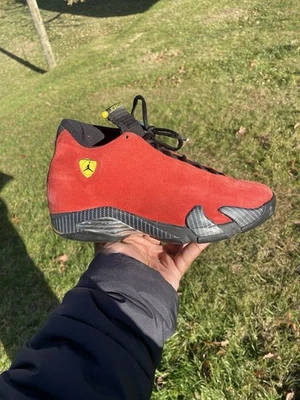 尺码 11 - Air Jordan 14 复古法拉利磨损状况。 原版方格照片 — 第 1/4 张图片