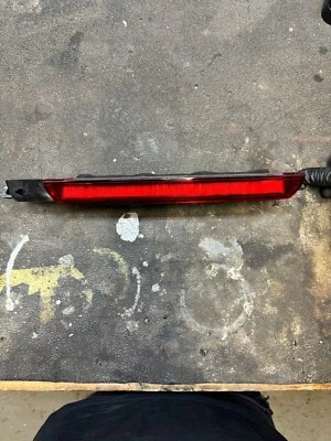 Chevrolet Equinox LT 2008 tercera luz de freno trasera lámpara OEM 25792000 Foto 1 de 4