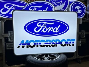 Ford Motorsport Plug In Sign - Ford Workshop Illuminated Sign - Foto 1 di 3
