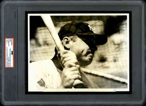 1966 Mickey Mantle Photo Type 1 Authentic PSA/DNA New York Yankees 8" x 11" - Picture 1 of 2