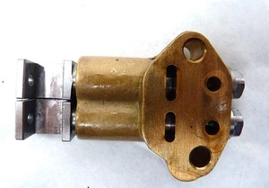 Triumph 2 valve oil pump 70-9421 - Picture 1 of 2