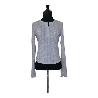 White Fable gray long sleeves knit top size Small - Image 1 of 4