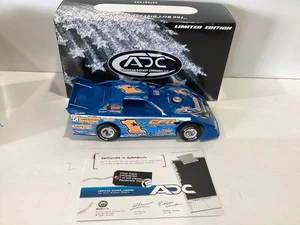 1/24 ADC Chub Frank #1 CFR Lakeshore Paving 2009 White Series Dirt Late Model - Bild 1 von 2