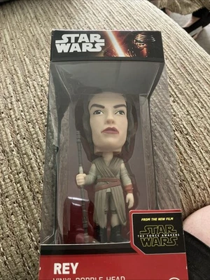 Star Wars: The Force Awakens Rey Bobble Head - New in stock S70 - Image 1 of 2