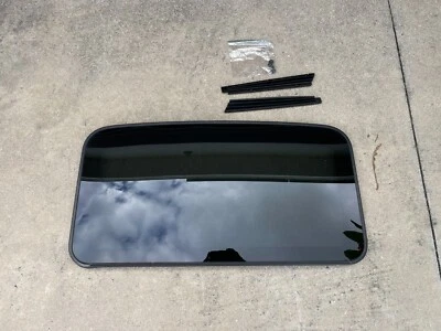 Lexus (06-15 RX350 RX400h) (04-06 RX330) Sun Moon Roof Glass Panel OEM READ - Image 1 of 4