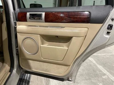 2005 - 2006 Lincoln Navigator Passenger RH Right Camel-KC Rear Door Trim Panel Foto 1 de 4