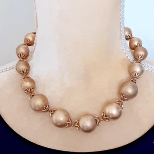 Charming Charlie gold tone baubles beaded necklace 16" - Picture 1 of 3