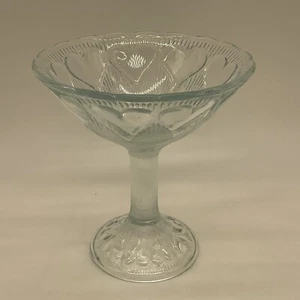 Glass Martini or Dessert Glasses, Rare, Raised Hearts Around Rim And Bottom - Picture 1 of 7