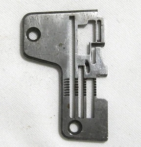 Placa de aguja de puntada de garganta RIMOLDI 204864-0-13 para máquina de coser Overlock Serger - Imagen 1 de 4