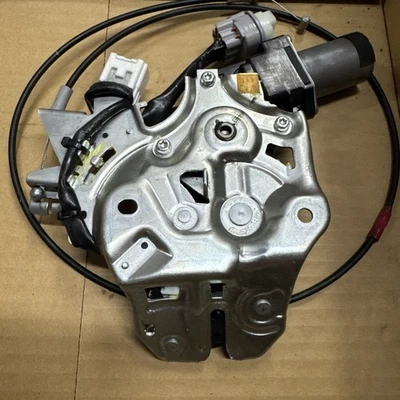 2013 2018 LEXUS ES350 ES300H TRUNK GATE LATCH ACTUATOR MOTOR 64650-33020 OEM - Image 1 of 4